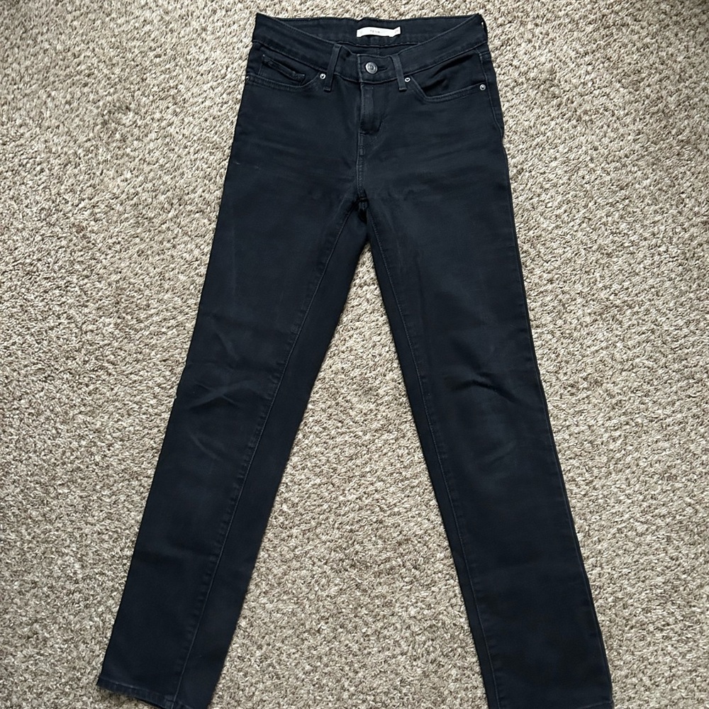 Black Levi’s Jeans